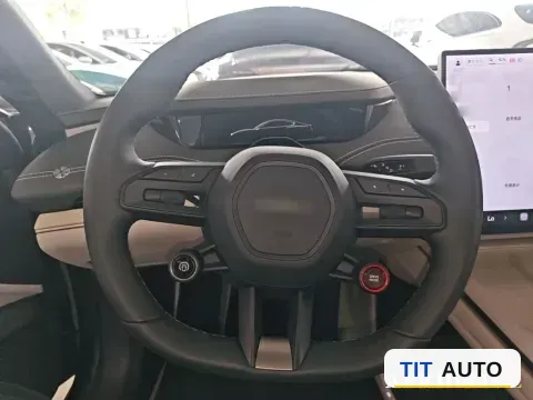 2024 MI SU7 14