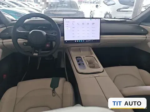 2024 MI SU7 10
