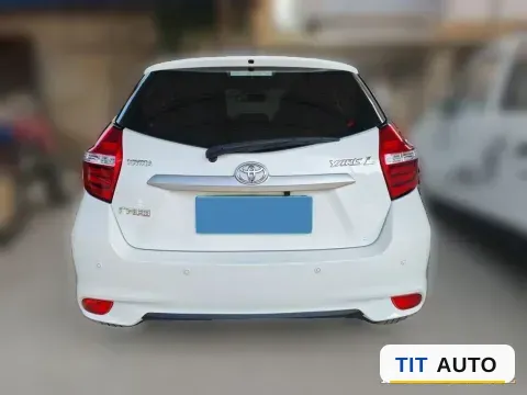 2022 Toyota Yaris L 3