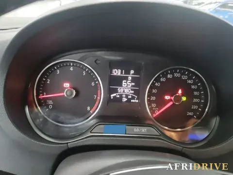 2016 Volkswagen Polo 15
