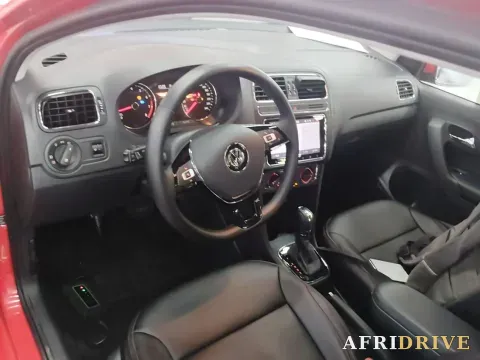 2016 Volkswagen Polo 10