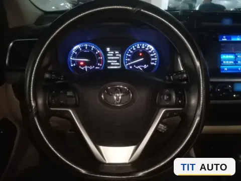 2018 Toyota Highlander 14