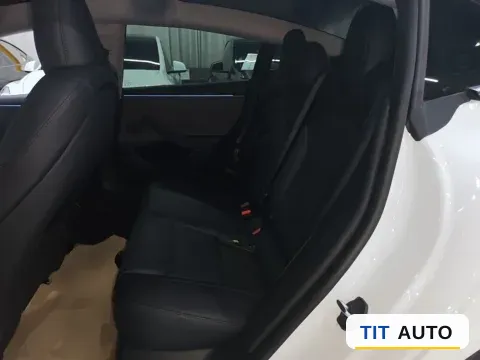 2025 Tesla Model 3 12