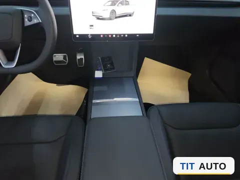 2025 Tesla Model 3 17