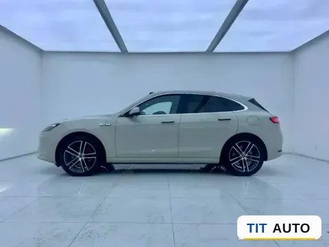 2025 AITO AITO M5 6