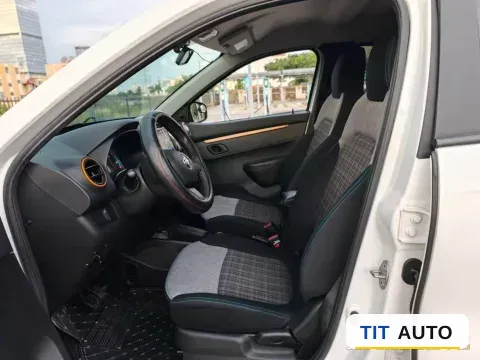 2021 DongFeng eπ Nami EX1 6