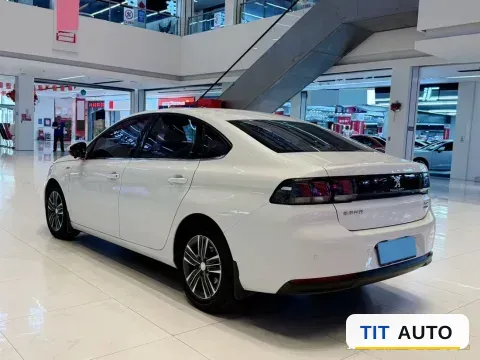 2018 Peugeot 308 9