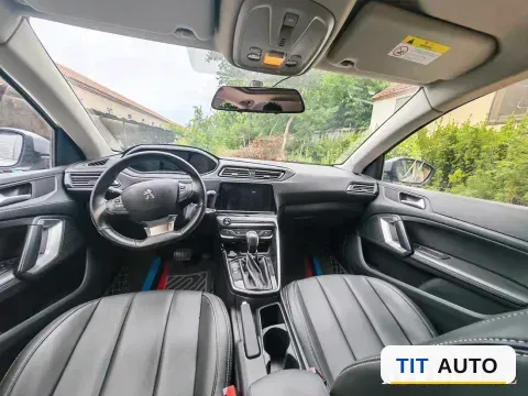 2018 Peugeot 308 5