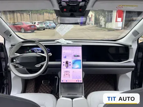 2023 HiPhi Y 11