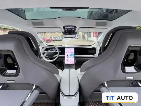 2023 HiPhi Y 12