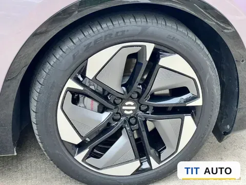 2023 HiPhi Y 5
