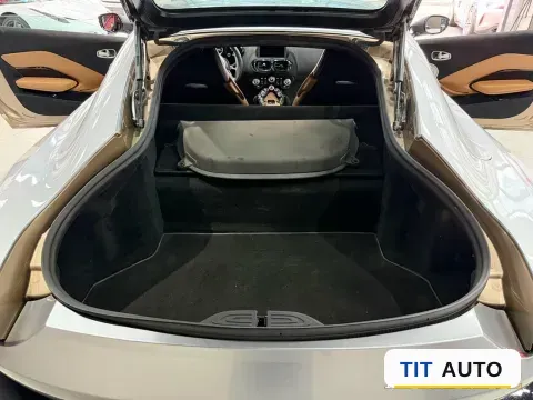2018 Aston Martin V8 Vantage 10
