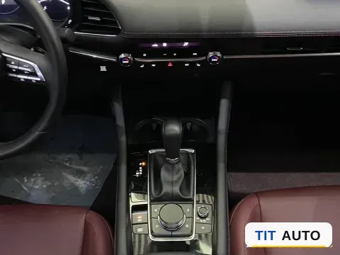 2023 Mazda 3 Axela 11