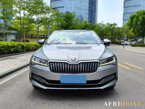 2025 Skoda Superb 2