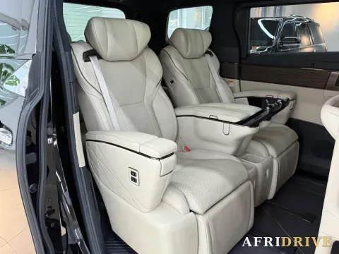 2024 Toyota Alphard 11