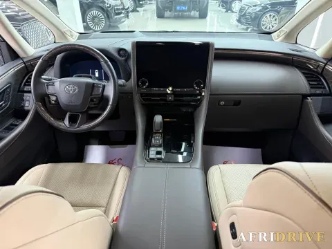 2024 Toyota Alphard 7