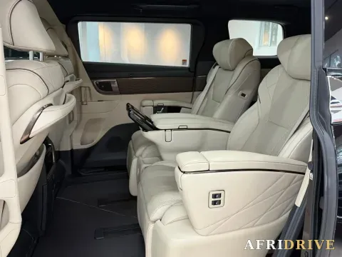 2024 Toyota Alphard 8