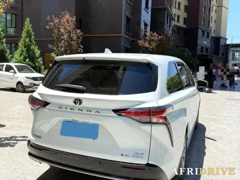 2024 Toyota Sienna 8