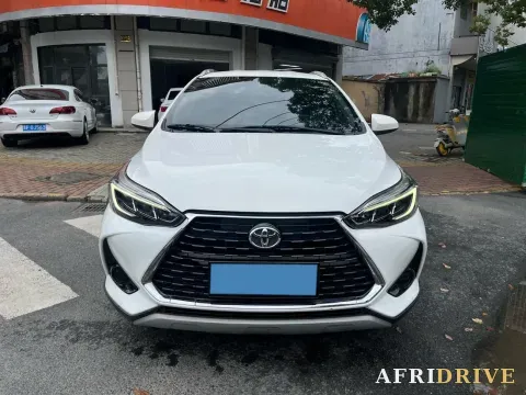 2022 Toyota Yaris L 2