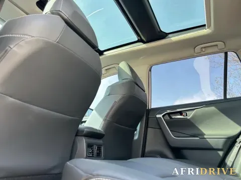 2023 Toyota RAV4 5