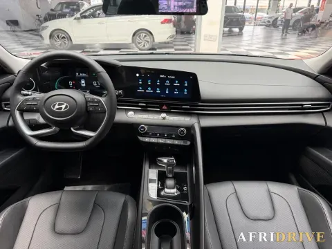 2023 Hyundai Elantra 12