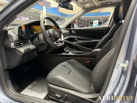 2023 Hyundai Elantra 5