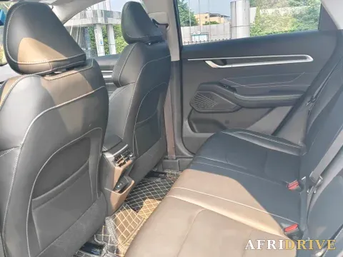 2025 Geely Emgrand 9
