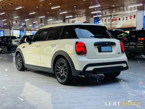 2022 MINI MINI 5