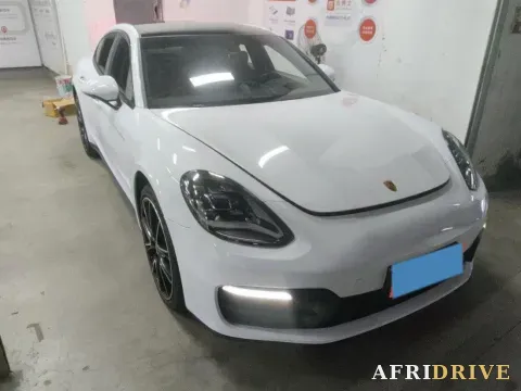 2023 Porsche Panamera 4
