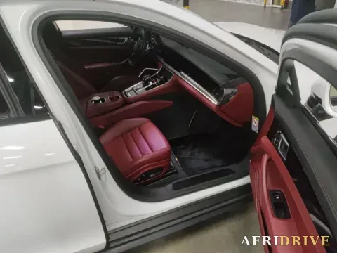 2023 Porsche Panamera 7