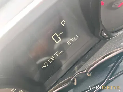 2018 Peugeot 308 11