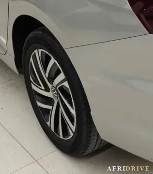 2022 Bestune B70 5