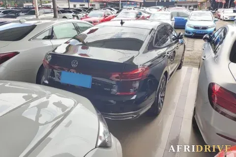 2025 Volkswagen Passat 2
