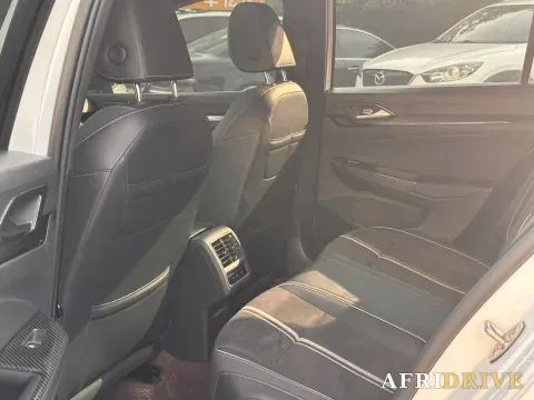 2023 Volkswagen Golf 5
