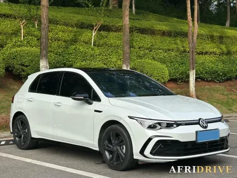 2021 Volkswagen Golf 2