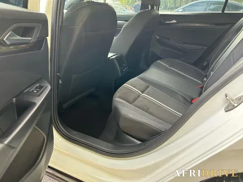 2021 Volkswagen Golf 12