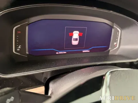 2019 Volvo V40 6
