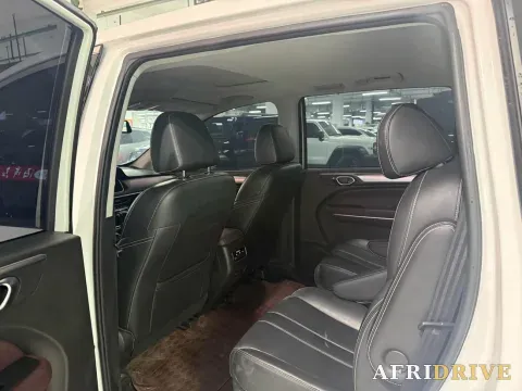 2023 GAC Trumpchi M6 5