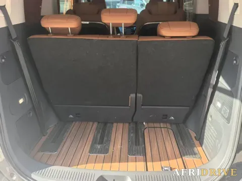 2024 HongQi HQ9 7