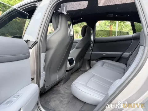 2025 MI YU7 9