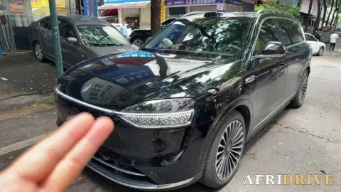 2025 AITO M9