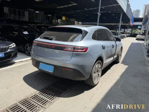 2022 AITO M5 4