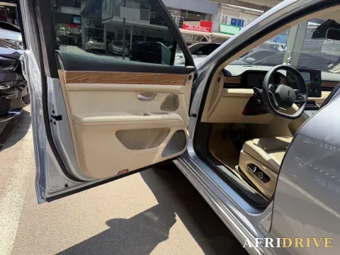 2022 AITO M5 9