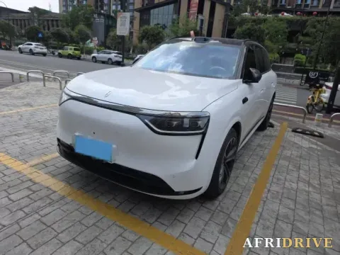 2025 AITO M8