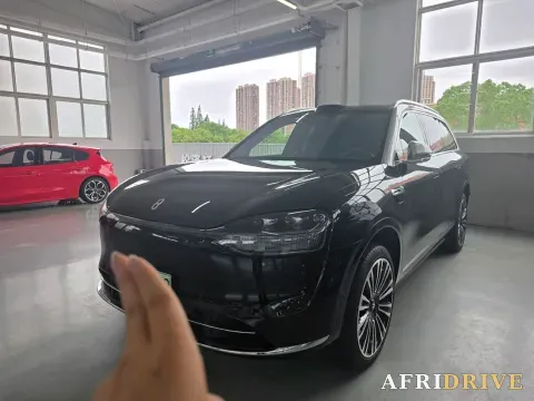 2025 AITO M9