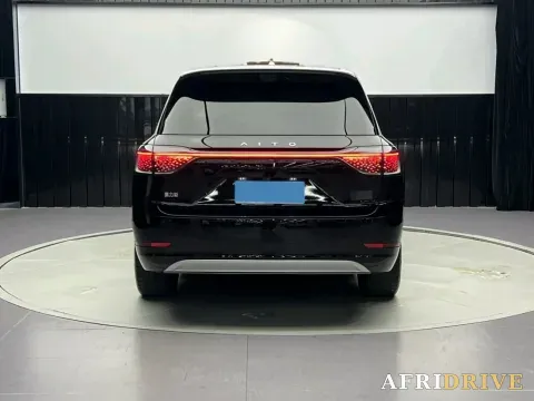 2025 AITO M9 6