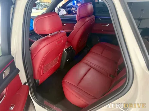 2025 AITO M5 3