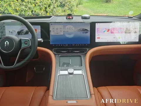 2025 AITO M9 13