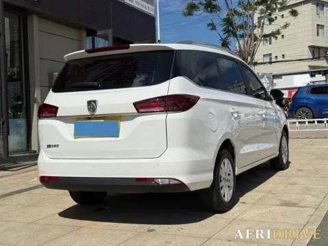 2018 BaoJun 360 4