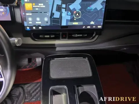 2022 Aion V 8